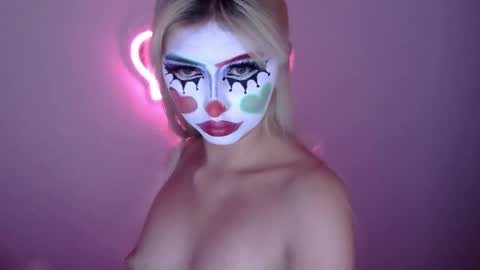 gabygumms online show from April 12, 2026, 12:43 pm