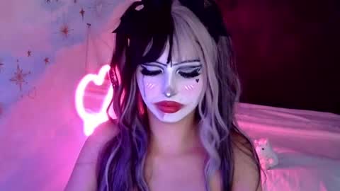 gabygumms online show from July 28, 2026, 5:47 am