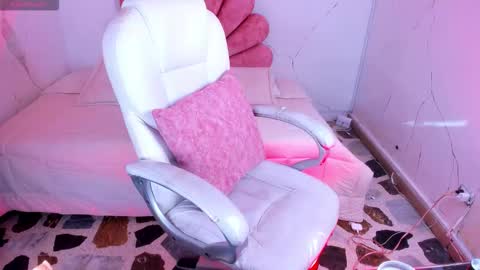 Gaby Owens  online show from March 15, 2026, 9:54 pm