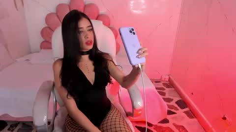 Gaby Owens  online show from April 14, 2026, 9:32 pm