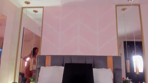 Gaby online show from December 19, 2025, 7:54 pm