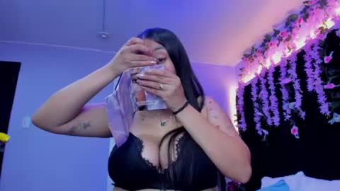 Snapshot of gabyy_cooper chatting on June 24, 2026, 2:32 am gabby cooper online show from June 24, 2026, 2:32 am