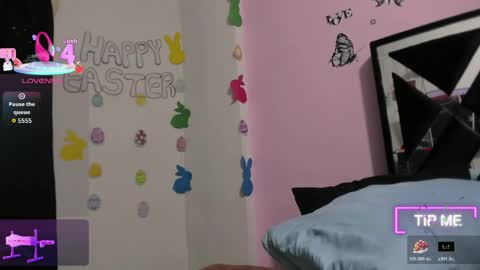 gabyyjones online show from April 1, 2026, 9:43 am