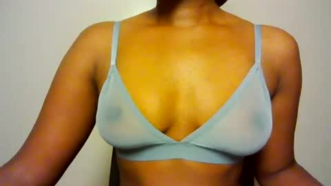Snapshot of gada_charm chatting on July 5, 2026, 6:48 pm Gada online show from July 5, 2026, 6:48 pm