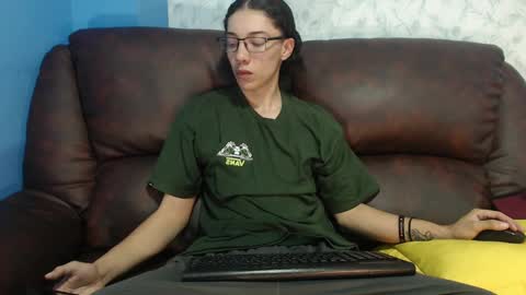 gadiel_sex online show from February 18, 2025, 1:11 pm