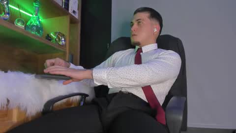 Snapshot of gael_williams4 chatting on September 17, 2025, 6:31 pm Gael Williams online show from September 17, 2025, 6:31 pm