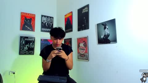 Snapshot of gaeloconner chatting on March 2, 2025, 3:45 am Gael Conner online show from March 2, 2025, 3:45 am