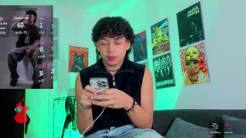 Gael Conner online show from November 25, 2025, 2:22 am