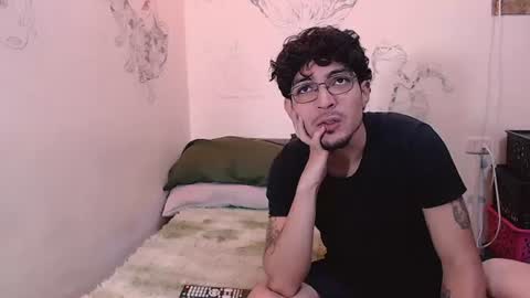 Snapshot of gaia_16 chatting on July 25, 2026, 7:44 pm Gaia y Clayde online show from July 25, 2026, 7:44 pm