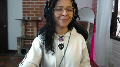 Snapshot of gaia_333 chatting on June 7, 2026, 7:06 pm Lenna 3 online show from June 7, 2026, 7:06 pm