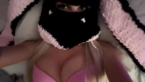 Snapshot of gaia_brv chatting on June 1, 2026, 2:19 pm Feetbaabe online show from June 1, 2026, 2:19 pm
