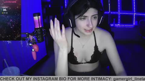 Snapshot of gamergirl_linela chatting on April 8, 2026, 12:21 am gamergirl_linela online show from April 8, 2026, 12:21 am