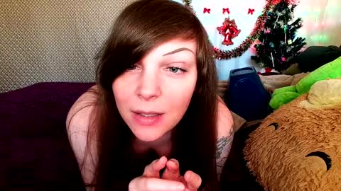 GamerGirlRoxy online show from December 24, 2024, 10:28 pm