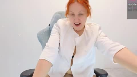 Ava online show from November 30, 2025, 7:01 am