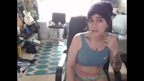 HarperxLotus online show from November 17, 2025, 4:35 pm