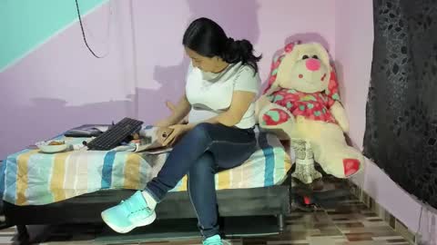 Diana online show from March 11, 2025, 2:54 am