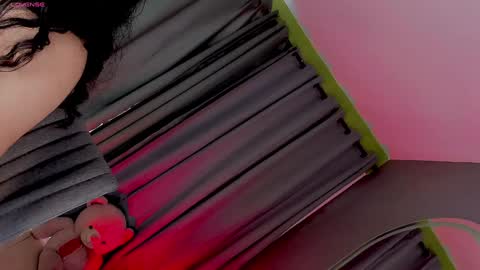 Vnecis Marn online show from January 14, 2025, 5:23 pm