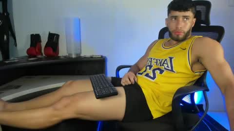 Snapshot of gato_pascal chatting on July 4, 2026, 8:15 pm Gato online show from July 4, 2026, 8:15 pm