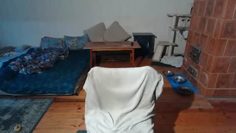 Snapshot of gattaka88 chatting on June 21, 2026, 6:10 pm The Naked Welder online show from June 21, 2026, 6:10 pm