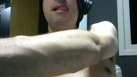 gauchors21 online show from January 5, 2025, 3:00 am