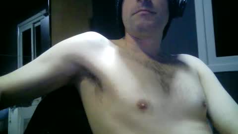 gauchors21 online show from November 9, 2025, 2:32 am