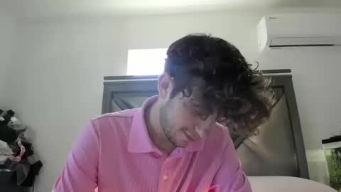 Snapshot of gayndepressed chatting on October 12, 2025, 4:17 pm Trace online show from October 12, 2025, 4:17 pm