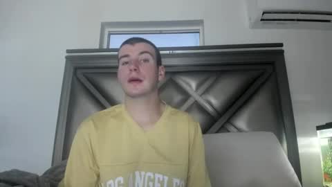 Snapshot of gayndepressed chatting on November 2, 2025, 11:51 pm Trace online show from November 2, 2025, 11:51 pm