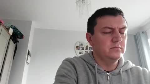 Snapshot of gaz101993 chatting on November 18, 2025, 10:09 am GazP online show from November 18, 2025, 10:09 am