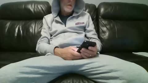 geeezer64 online show from November 1, 2025, 4:03 am