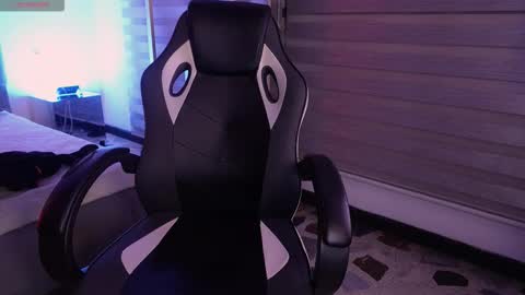 Gemma online show from December 5, 2025, 3:59 am