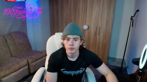 Snapshot of gemdominus chatting on May 17, 2026, 11:45 pm Gem Dominus online show from May 17, 2026, 11:45 pm