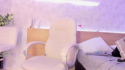 geminis muentes online show from January 28, 2025, 7:43 am