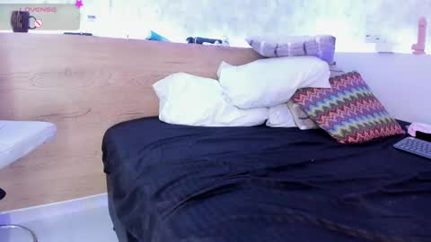 geminis muentes online show from February 14, 2025, 6:34 am