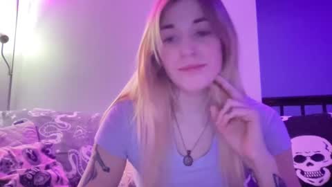 gemmyrosee online show from January 13, 2025, 8:58 am