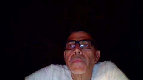 Snapshot of gen3841 chatting on May 17, 2026, 9:44 pm Gen online show from May 17, 2026, 9:44 pm