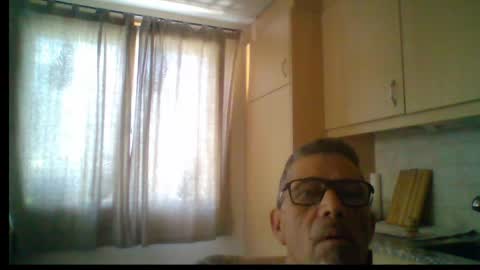 Snapshot of gen3841 chatting on June 1, 2026, 5:03 pm Gen online show from June 1, 2026, 5:03 pm
