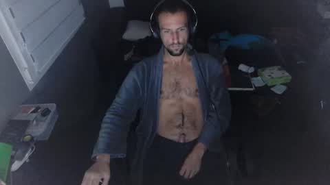 Edouard online show from November 17, 2025, 10:04 pm