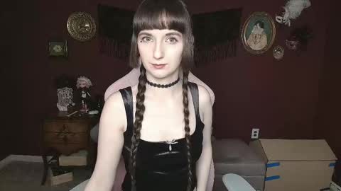 Snapshot of gennanyx chatting on March 4, 2026, 9:04 am Genna Nyx online show from March 4, 2026, 9:04 am