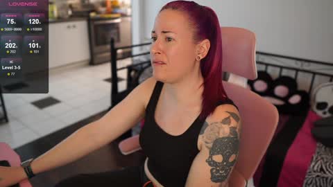 Genny Rock   and  online show from February 4, 2025, 8:28 pm