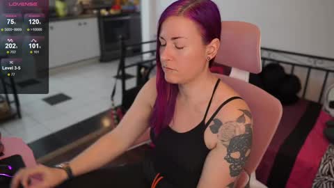 Genny Rock   and  online show from February 13, 2025, 8:34 pm