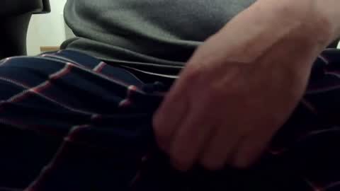 Snapshot of gent063 chatting on February 3, 2025, 1:30 pm gent063 online show from February 3, 2025, 1:30 pm