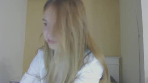 gentle_grace online show from December 2, 2024, 12:07 pm
