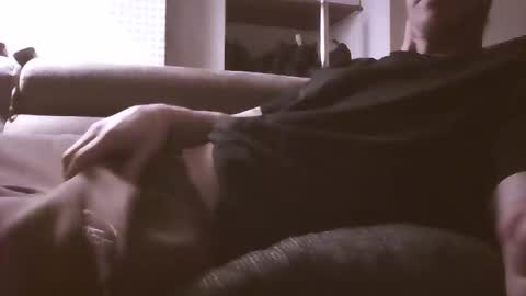 gentle_julian online show from March 17, 2026, 10:57 pm