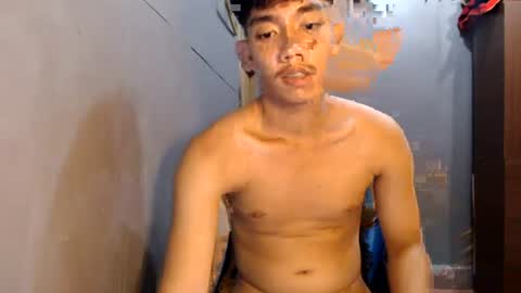 Snapshot of gentlemanlustx chatting on June 13, 2026, 3:37 am Rayl online show from June 13, 2026, 3:37 am