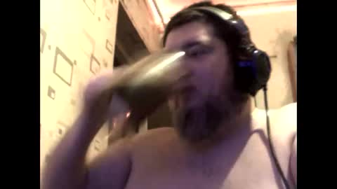 Snapshot of george84xxx chatting on March 25, 2026, 11:44 pm GeOOXXX online show from March 25, 2026, 11:44 pm