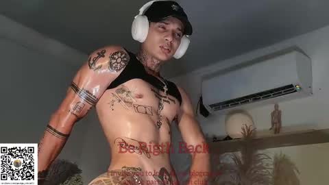 independent model online show from February 26, 2025, 6:58 am