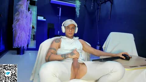 Snapshot of george_prince2 chatting on May 8, 2026, 8:14 pm independent model online show from May 8, 2026, 8:14 pm