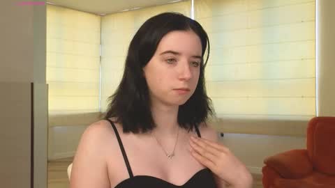 My name is Kelly online show from October 8, 2025, 3:26 am