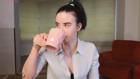 My name is Kelly online show from October 12, 2025, 3:05 am