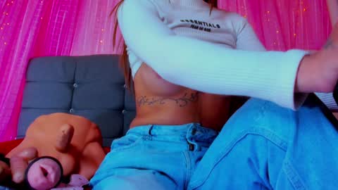 geraldinesuaan online show from December 17, 2024, 10:12 am